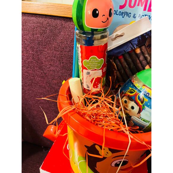 Cocomelon Easter, bundle Sand Pail with jumbo coloring book 7 piece pack and go - Picture 4 of 10